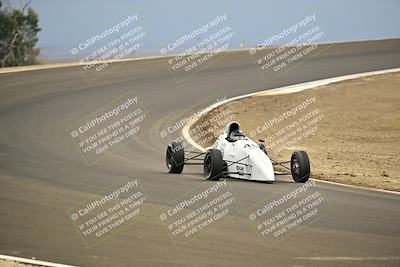 media/Jan-26-2025-CalClub SCCA (Sun) [[cfcea7df88]]/Group 7/Race/